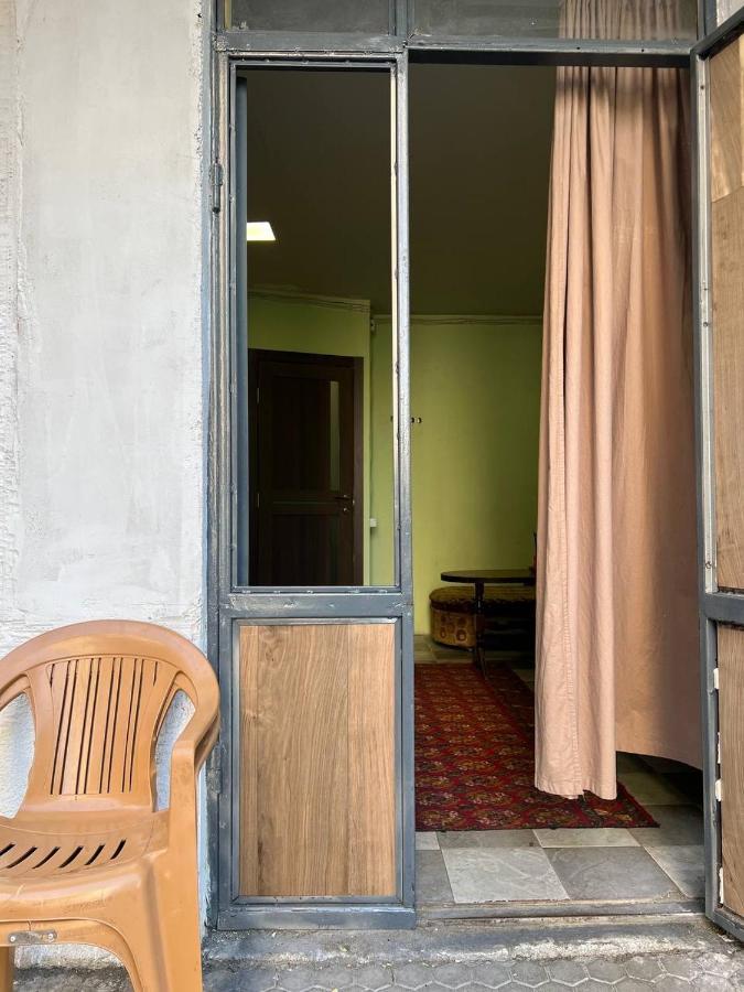 Vahe'S Family Guest House Front Jerevan Eksteriør bilde