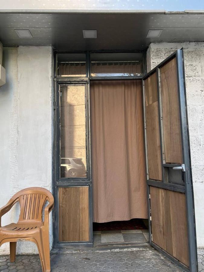 Vahe'S Family Guest House Front Jerevan Eksteriør bilde