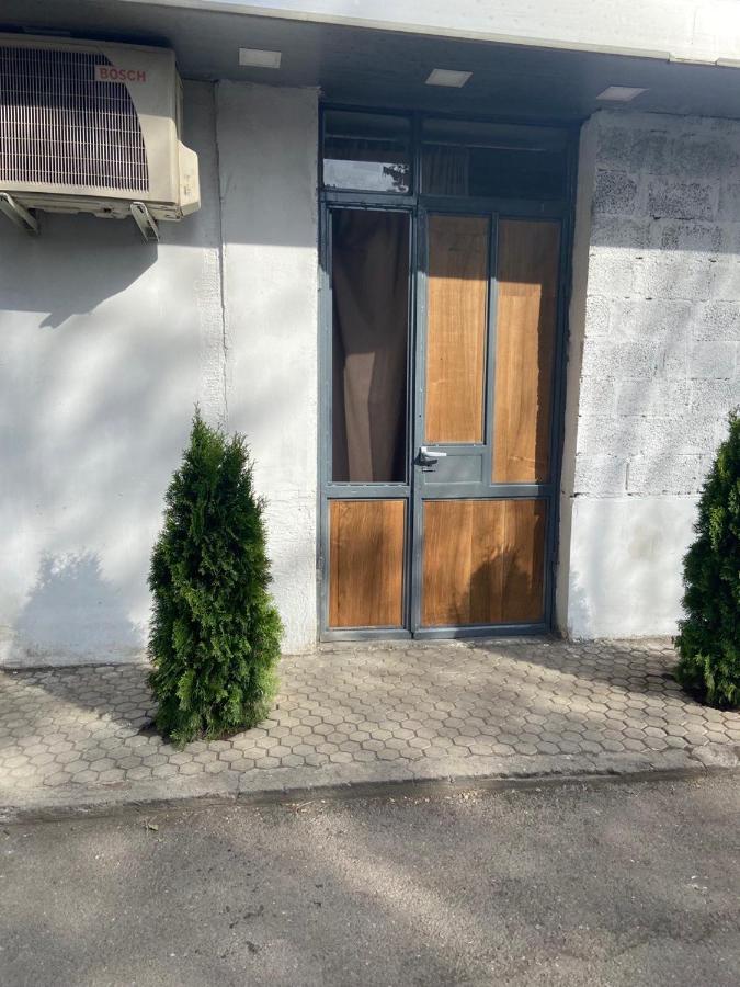 Vahe'S Family Guest House Front Jerevan Eksteriør bilde